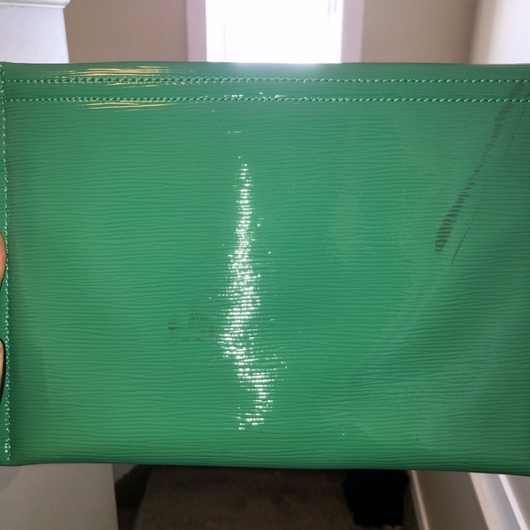 BCBGeneration Clutch - Picture 5 of 9